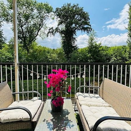 Proche Chateau De Versailles Avec Balcon Vu Sur Une Foret Et Parking Gratuit Pour 5 Personnes Maximum Exterior foto